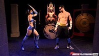 Kitana besiegt Johnny Cage und verwöhnt seinen Schwanz mit Mund und Fotze.