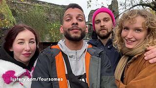 Swinger-Vierer im Berghaus mit echtem Partnerwechsel.